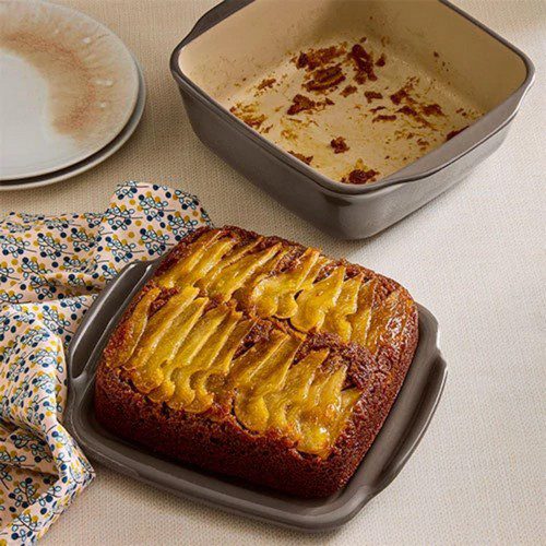 Quadratische Ofenhexe mit Servierhexe