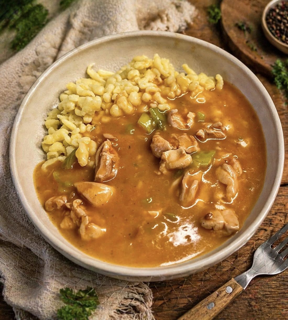 Hendlgulasch mit Spätzle